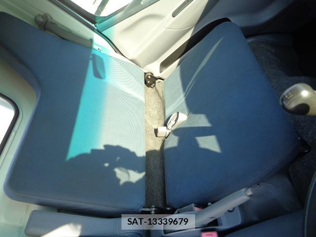 MITSUBISHI FUSO CANTER 2015-12 7793001-14
