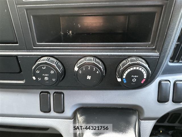 MITSUBISHI FUSO CANTER 2012-11 7793037-13