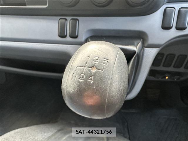 MITSUBISHI FUSO CANTER 2012-11 7793037-14