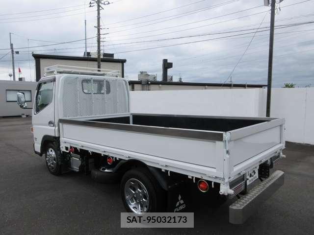 MITSUBISHI FUSO CANTER 2017-03 7793400-10