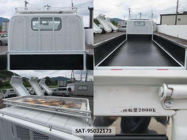 MITSUBISHI FUSO CANTER 2017-03 7793400-2