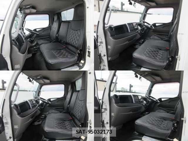 MITSUBISHI FUSO CANTER 2017-03 7793400-4