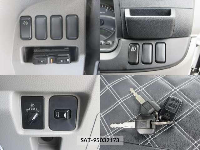 MITSUBISHI FUSO CANTER 2017-03 7793400-7