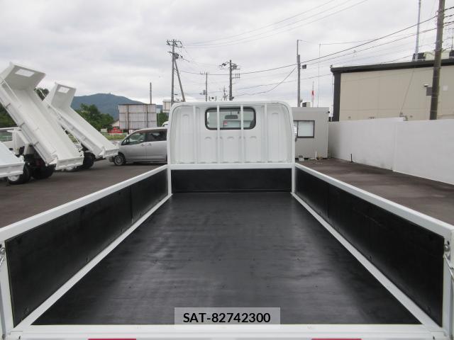 MITSUBISHI FUSO CANTER 2018-08 7793401-11