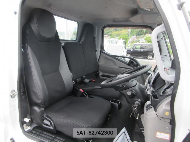 MITSUBISHI FUSO CANTER 2018-08 7793401-12