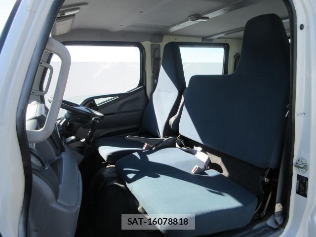MITSUBISHI FUSO CANTER 2016-04 7793404-14