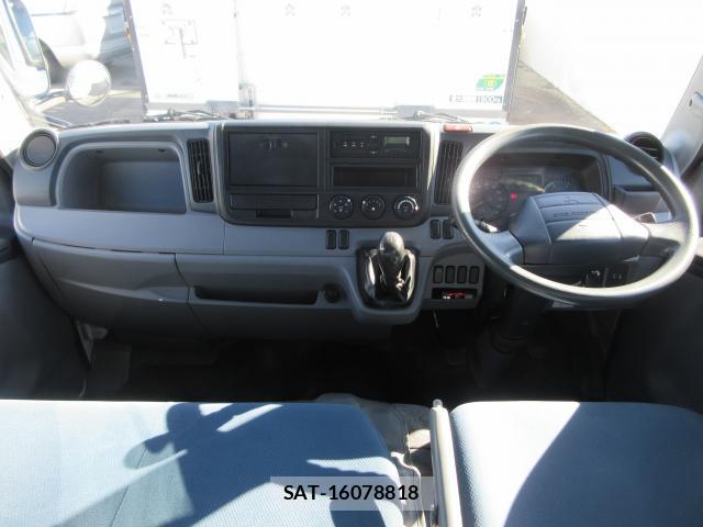 MITSUBISHI FUSO CANTER 2016-04 7793404-17