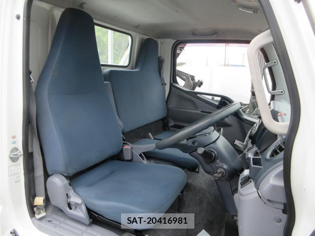 MITSUBISHI FUSO CANTER 2015-03 7793405-14