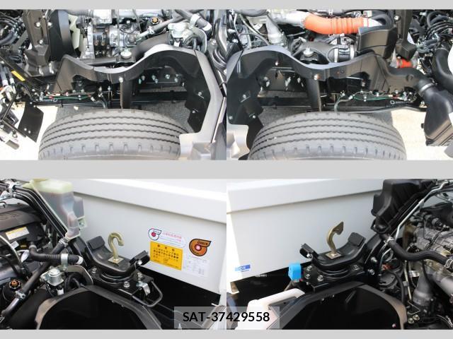 MITSUBISHI FUSO CANTER 2025-08 7793427-13