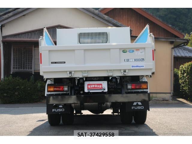 MITSUBISHI FUSO CANTER 2025-08 7793427-5