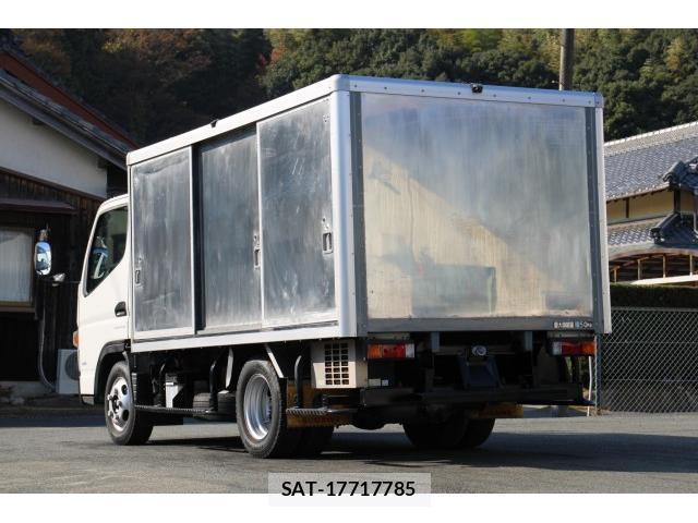 MITSUBISHI FUSO CANTER 2019-03 7793435-5