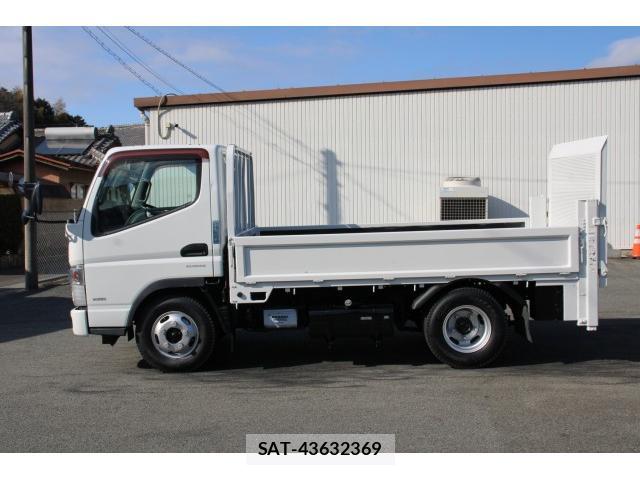 MITSUBISHI FUSO CANTER 2011-12 7793451-3