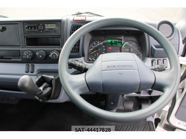 MITSUBISHI FUSO CANTER 2015-08 7793471-7