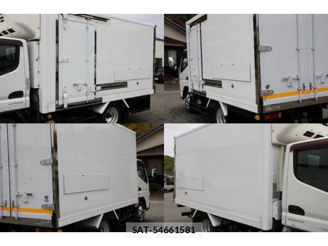 MITSUBISHI FUSO CANTER 2017-07 7793472-8