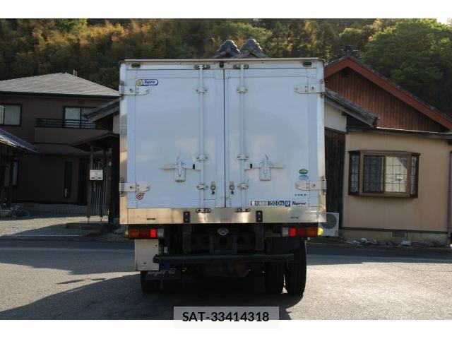 MITSUBISHI FUSO CANTER 2015-08 7793473-4
