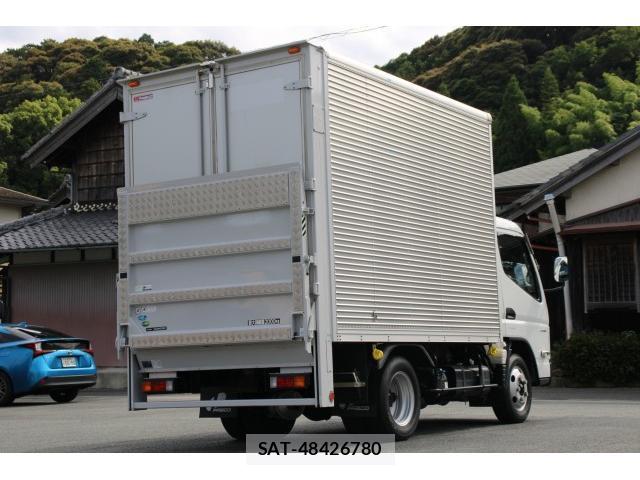 MITSUBISHI FUSO CANTER 2023-05 7793522-6