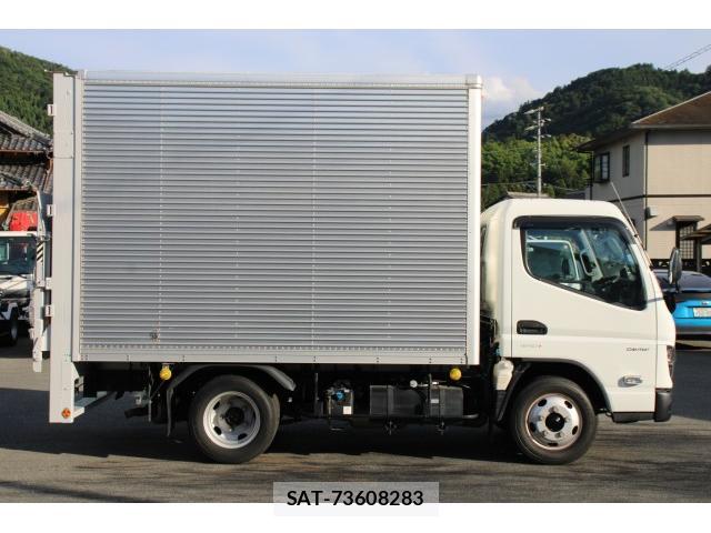 MITSUBISHI FUSO CANTER 2023-05 7793523-4