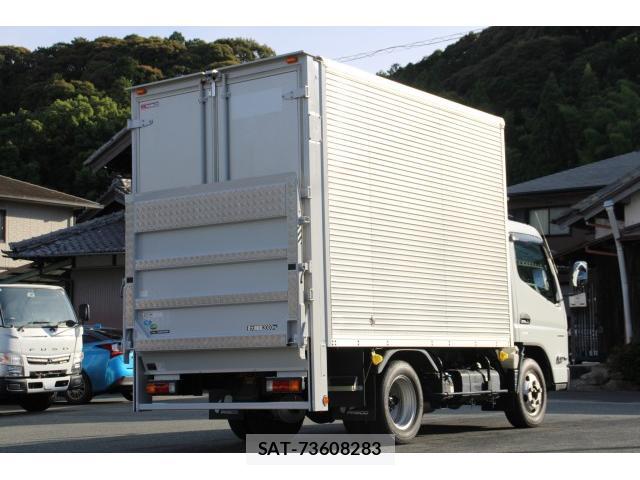 MITSUBISHI FUSO CANTER 2023-05 7793523-6