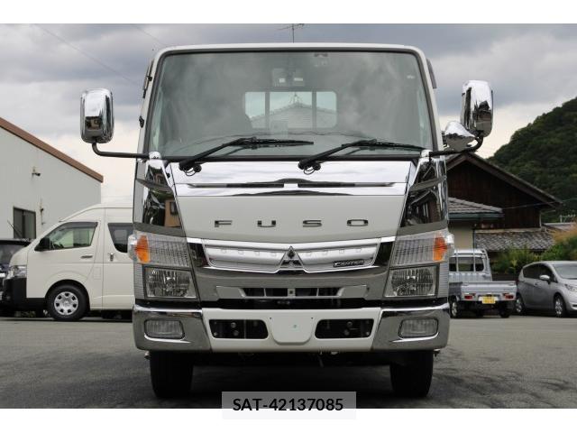 MITSUBISHI FUSO CANTER 2019-04 7793529-1