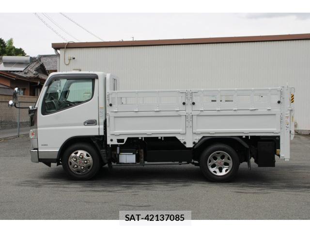 MITSUBISHI FUSO CANTER 2019-04 7793529-3