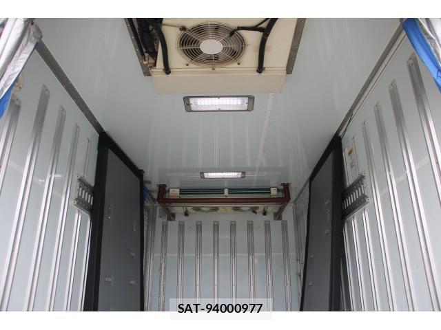 MITSUBISHI FUSO CANTER 2016-02 7793540-17