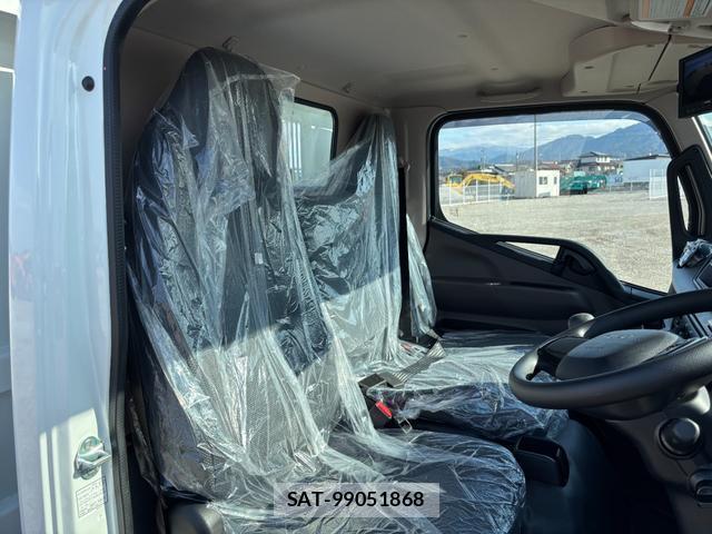 MITSUBISHI FUSO CANTER 2025-12 7795946-19