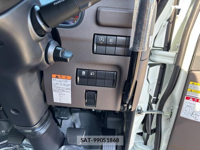 MITSUBISHI FUSO CANTER 2025-12 7795946-6
