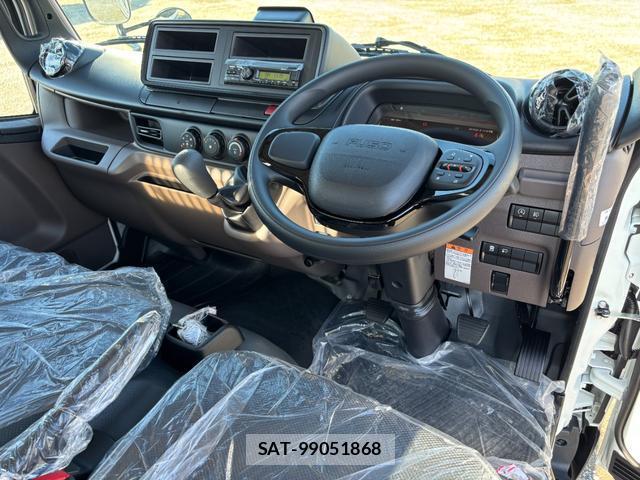 MITSUBISHI FUSO CANTER 2025-12 7795946-8