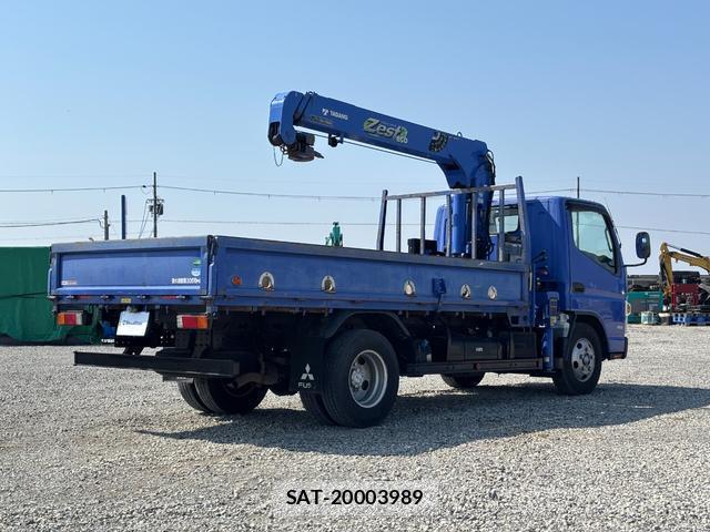 MITSUBISHI FUSO CANTER 2017-10 7795947-5