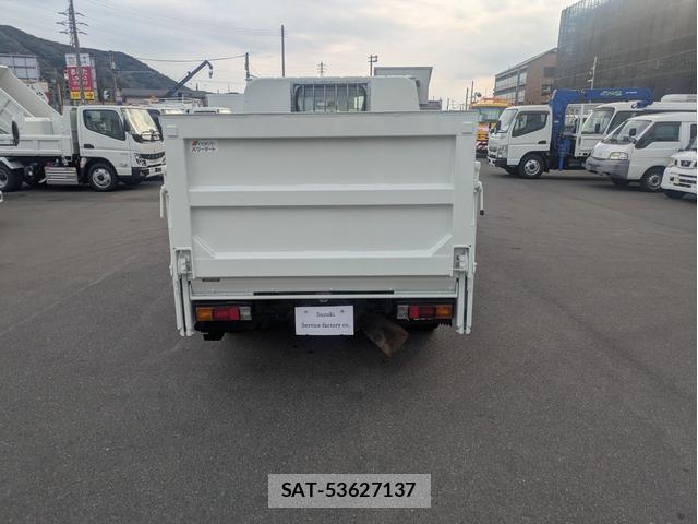 MITSUBISHI FUSO CANTER 2015-10 7796438-3