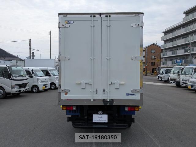 MITSUBISHI FUSO CANTER 2015-07 7796444-3
