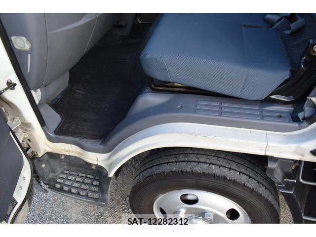 MITSUBISHI FUSO CANTER 2014-02 7796548-10