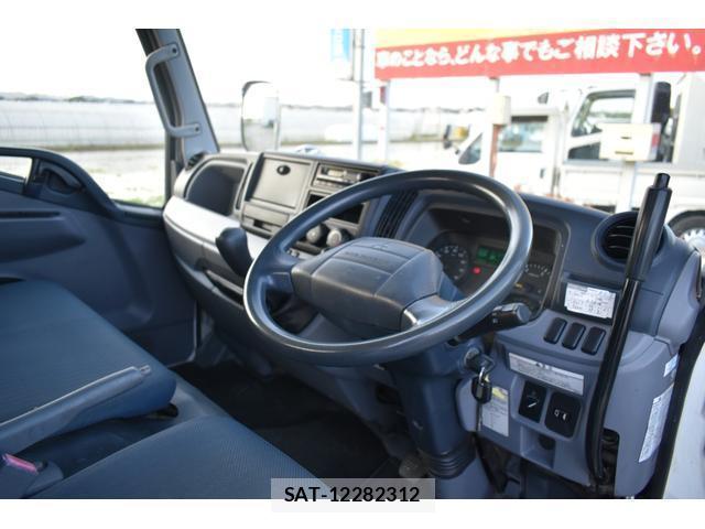 MITSUBISHI FUSO CANTER 2014-02 7796548-2