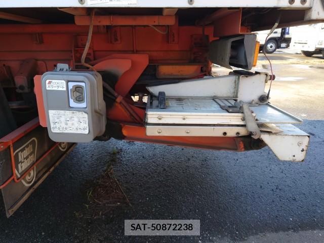 MITSUBISHI FUSO CANTER 2004-07 7797388-9