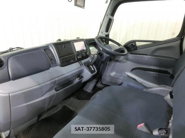 MITSUBISHI FUSO CANTER 2015-12 7797939-2
