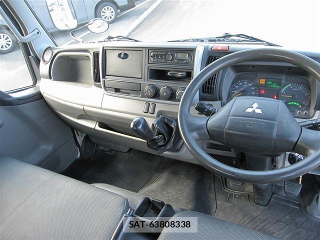 MITSUBISHI FUSO CANTER 2017-02 7797952-10