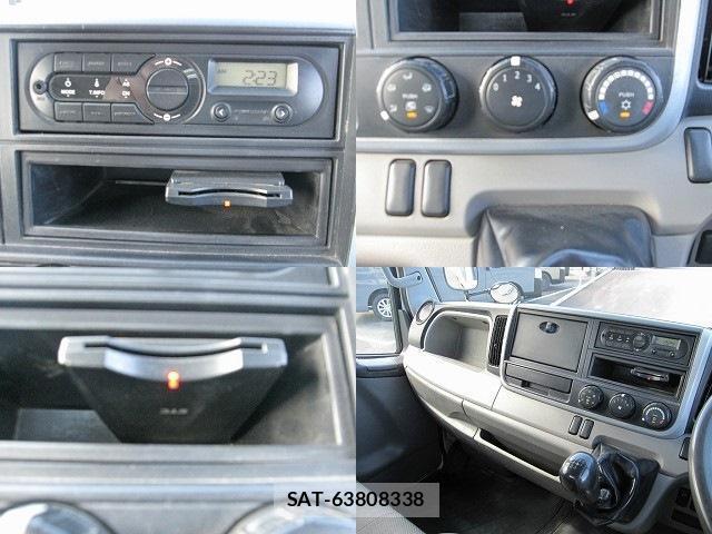 MITSUBISHI FUSO CANTER 2017-02 7797952-6