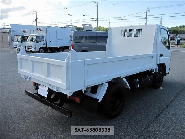 MITSUBISHI FUSO CANTER 2017-02 7797952-9