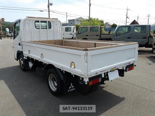 MITSUBISHI FUSO CANTER 2015-04 7797955-1