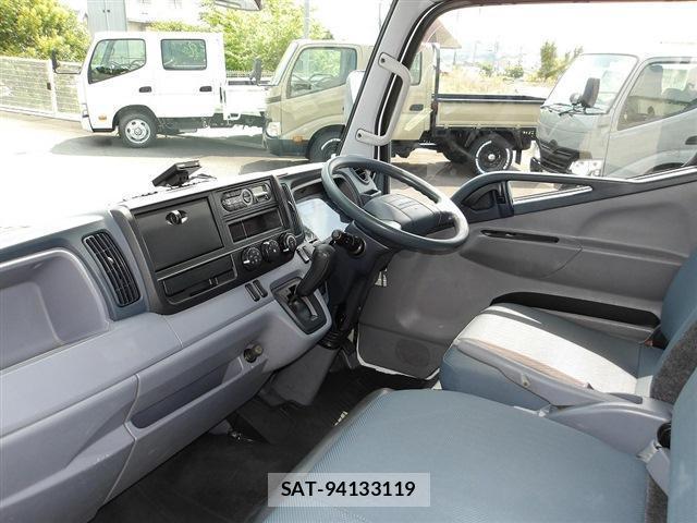 MITSUBISHI FUSO CANTER 2015-04 7797955-2