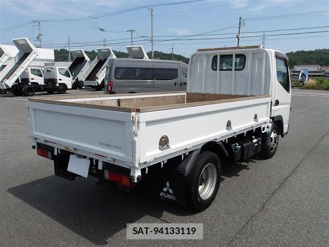 MITSUBISHI FUSO CANTER 2015-04 7797955-9