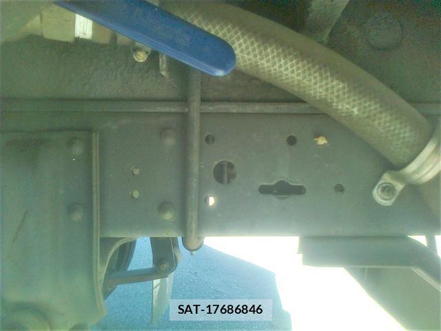 MITSUBISHI FUSO CANTER 2002-04 7798398-7