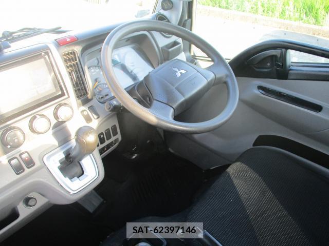 MITSUBISHI FUSO CANTER 2018-06 7799765-8