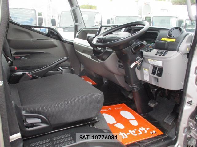 MITSUBISHI FUSO CANTER 2017-11 7799771-18