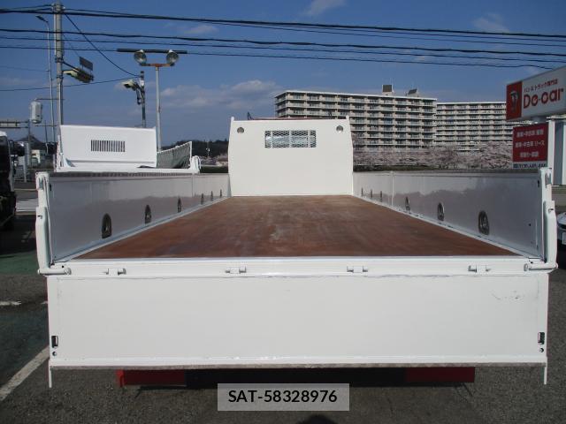 MITSUBISHI FUSO CANTER 2017-03 7799774-3