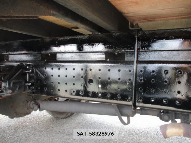 MITSUBISHI FUSO CANTER 2017-03 7799774-4