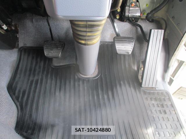 MITSUBISHI FUSO CANTER 2006-03 7799777-7