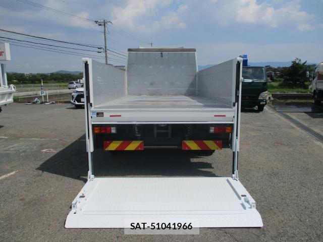 MITSUBISHI FUSO CANTER 2016-05 7799789-3