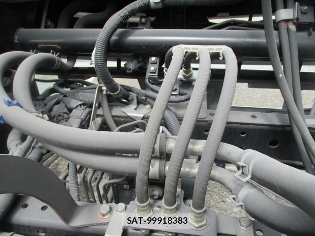 MITSUBISHI FUSO CANTER 2020-04 7799793-6