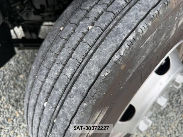 MITSUBISHI FUSO CANTER 2020-07 7799809-15